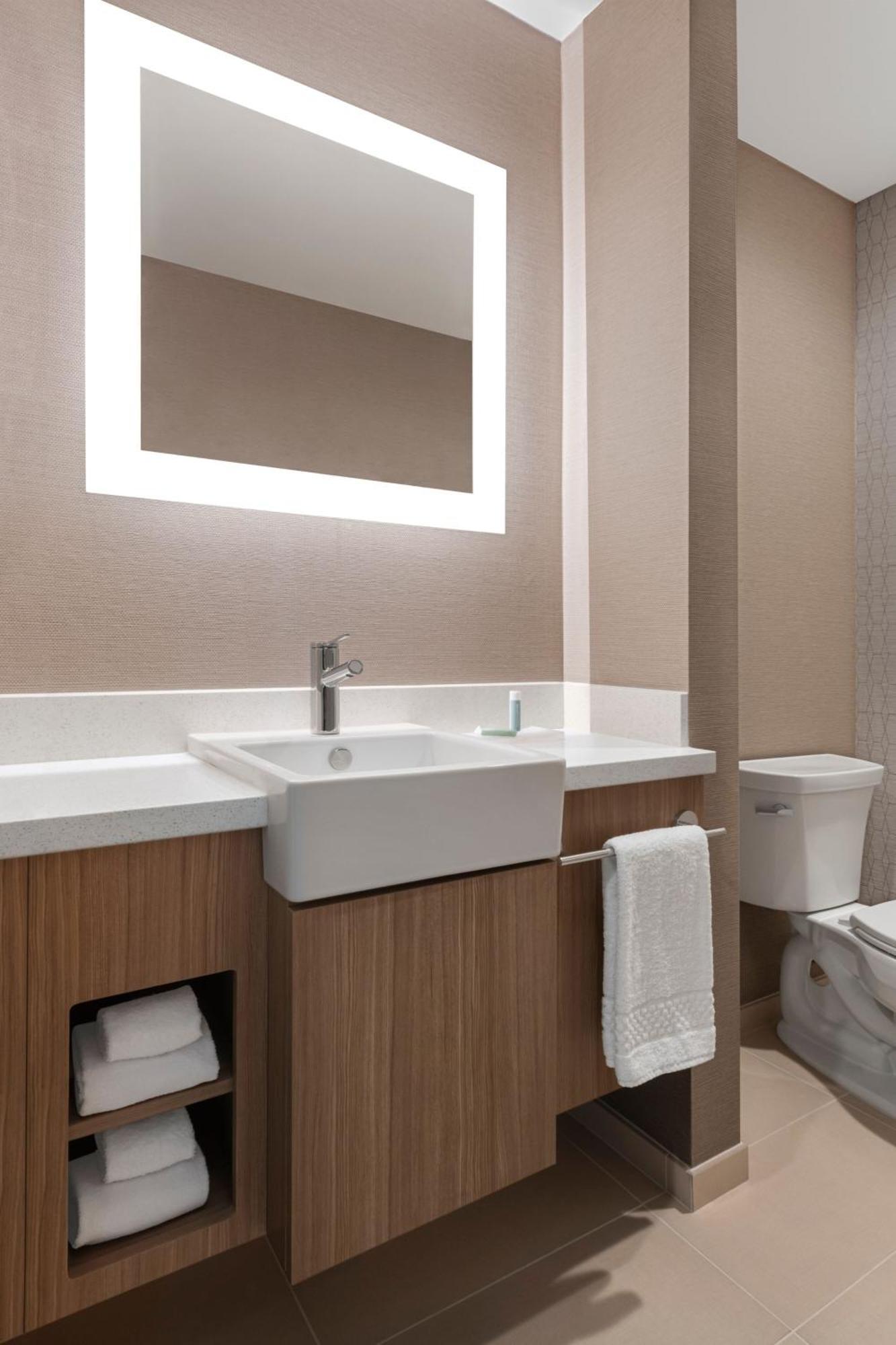 Springhill Suites By Marriott Chula Vista Eastlake ภายนอก รูปภาพ
